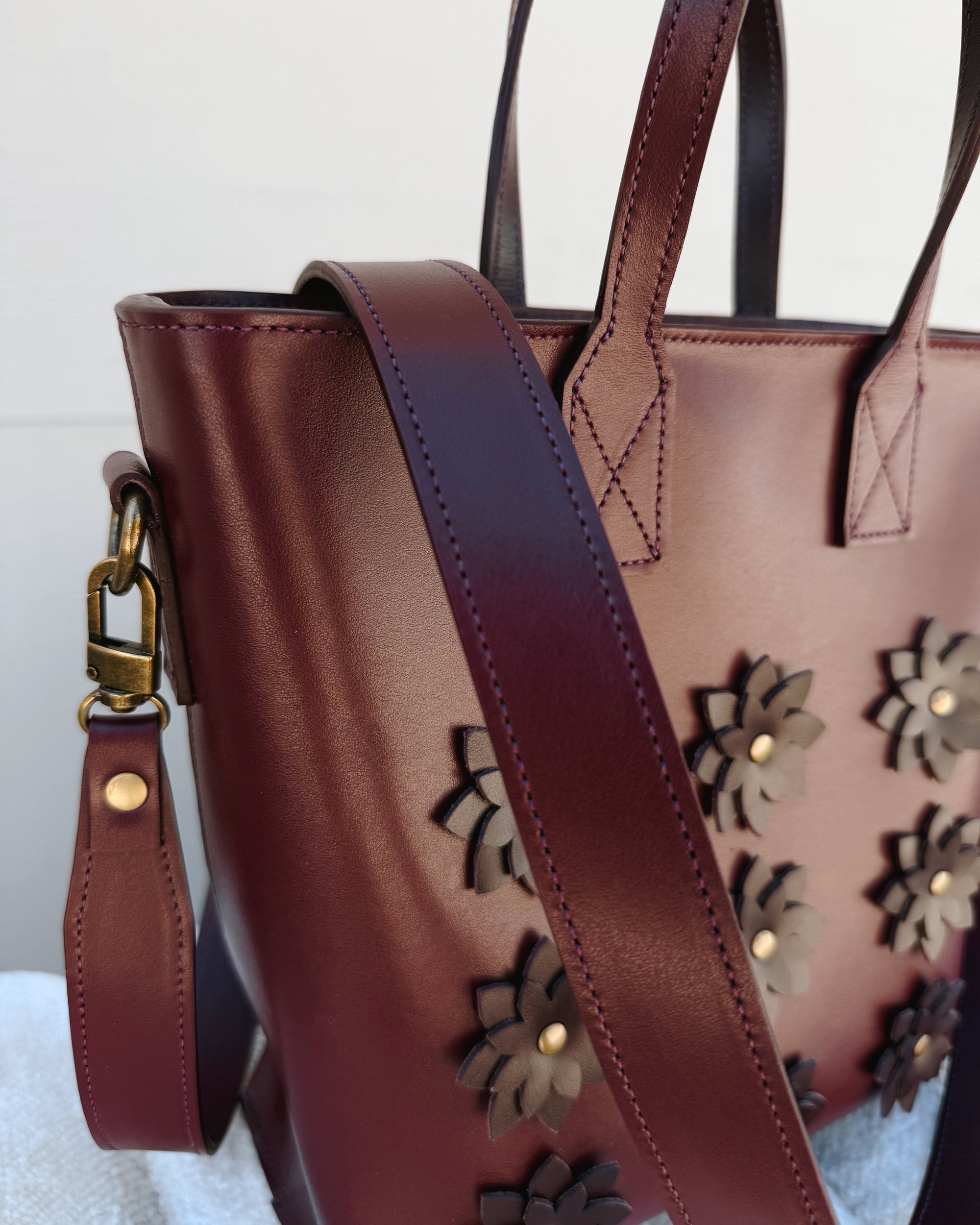 Rue Zip Tote - Fleur Bordeaux