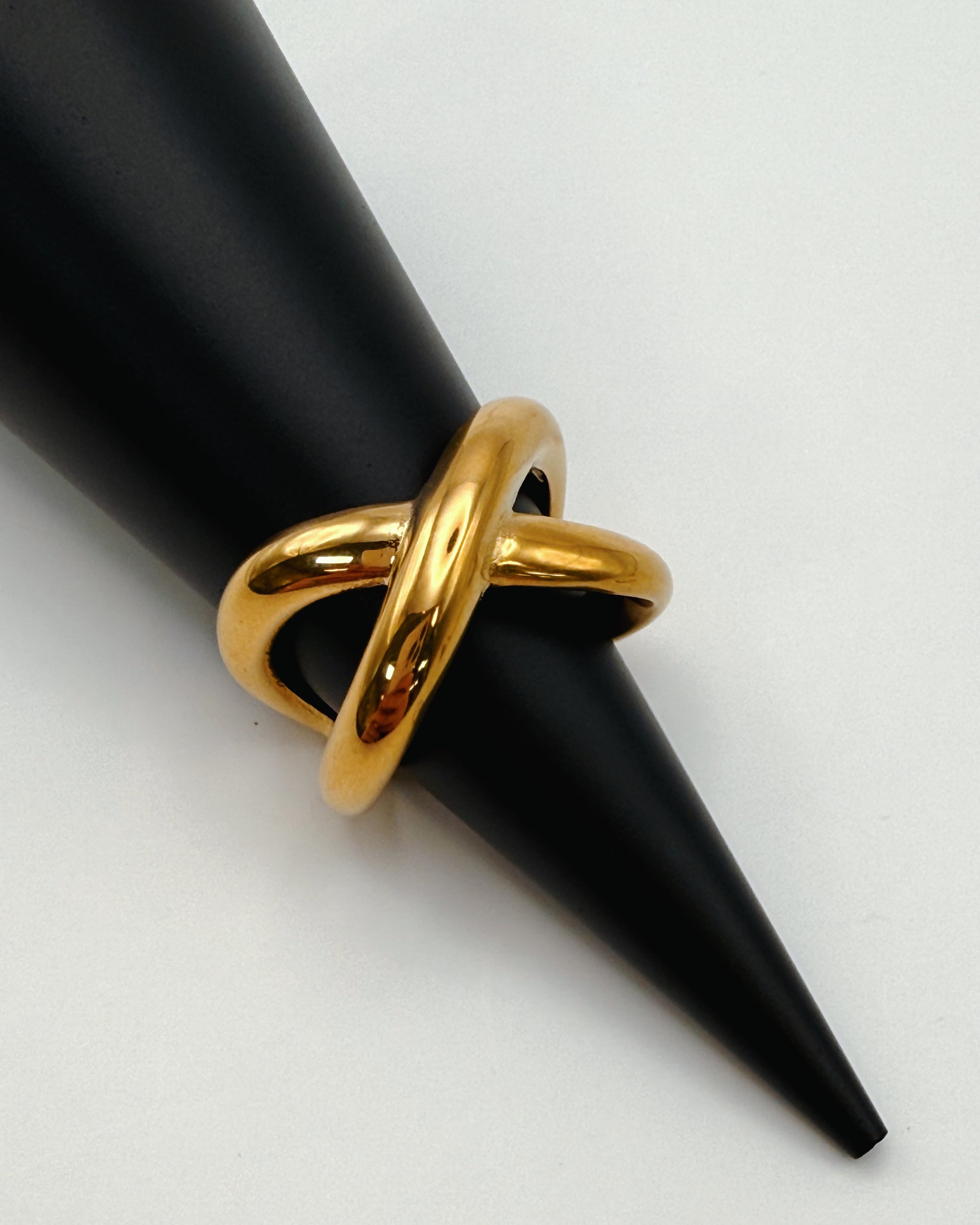 Criss Cross Ring