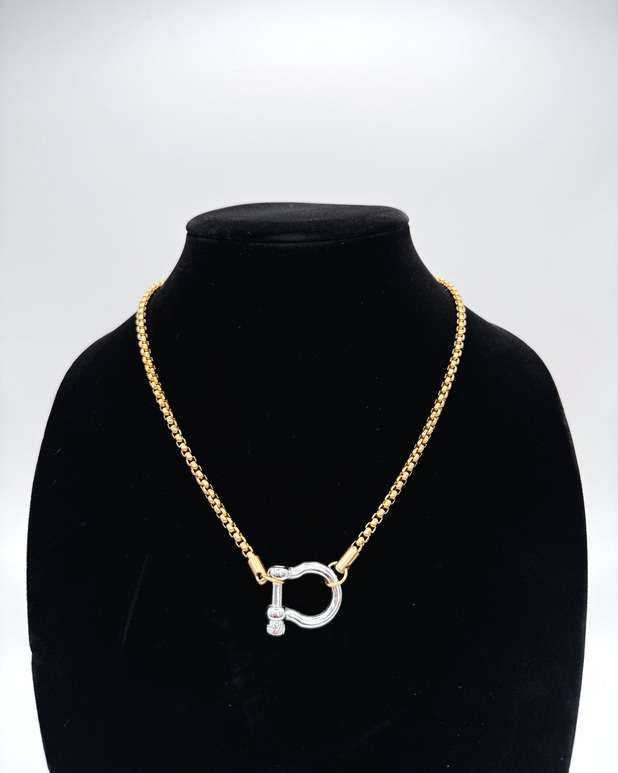 Horsebit Necklace
