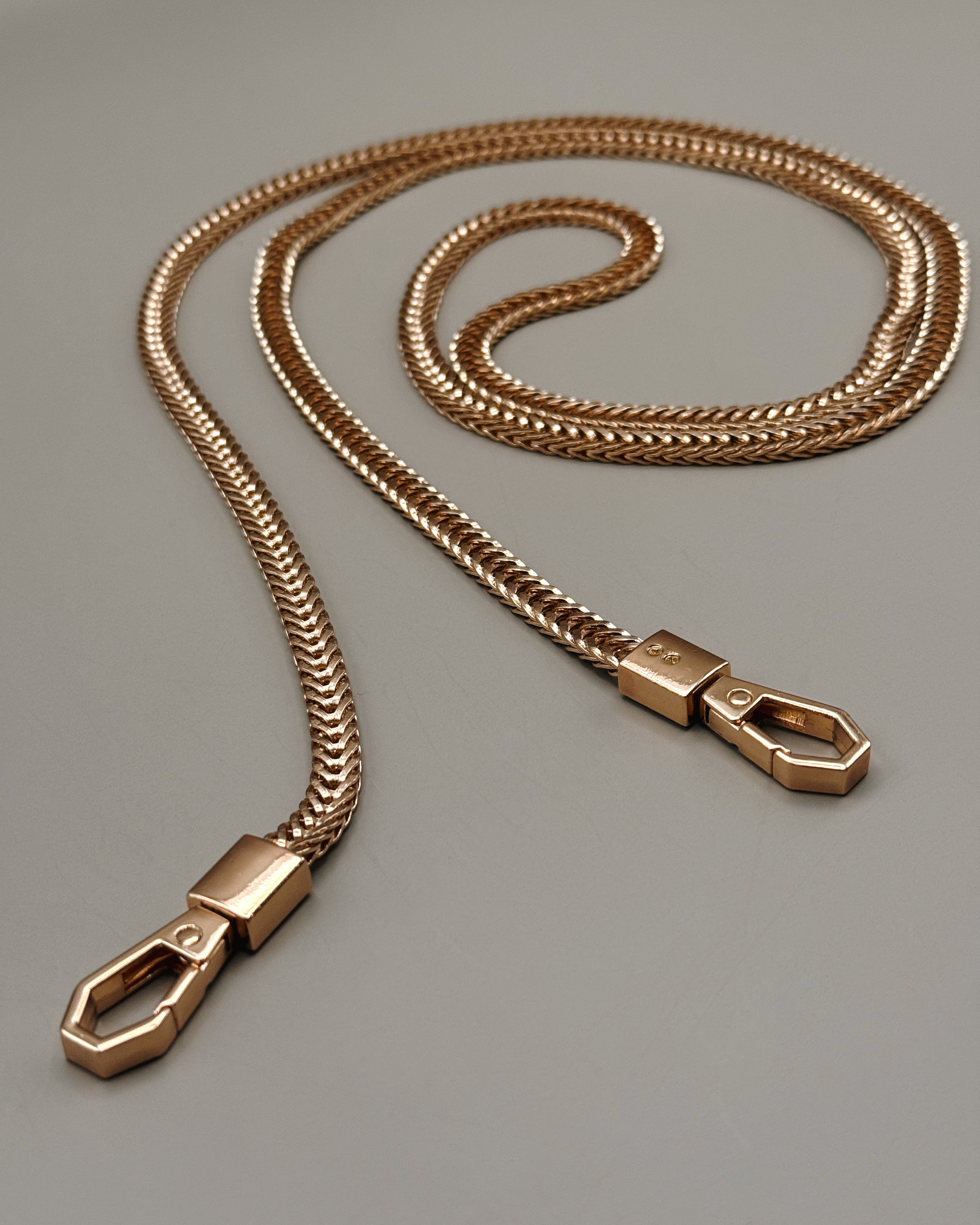 Flat Chevron Chain